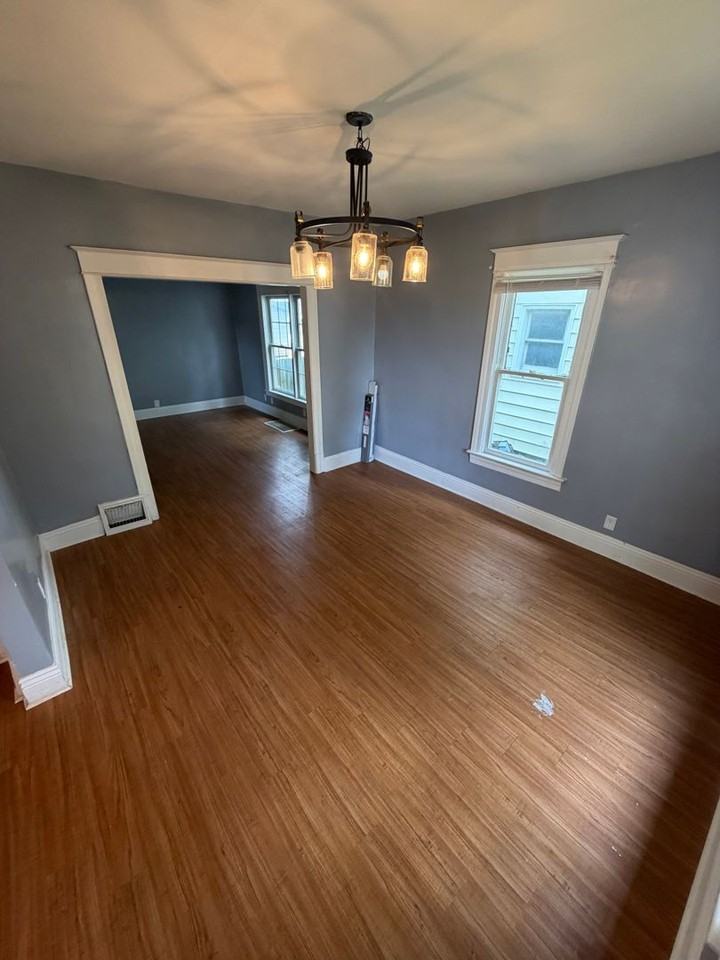 252 N English Ave - Photo 3 of 10