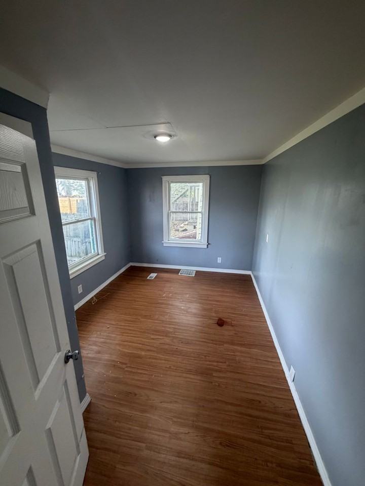 252 N English Ave - Photo 5 of 10