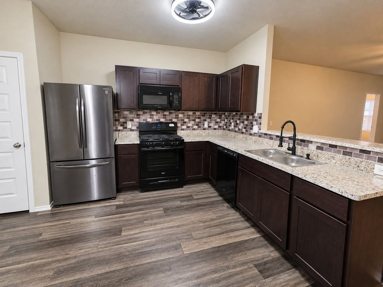 525 W Ava Dr - Photo 6 of 17