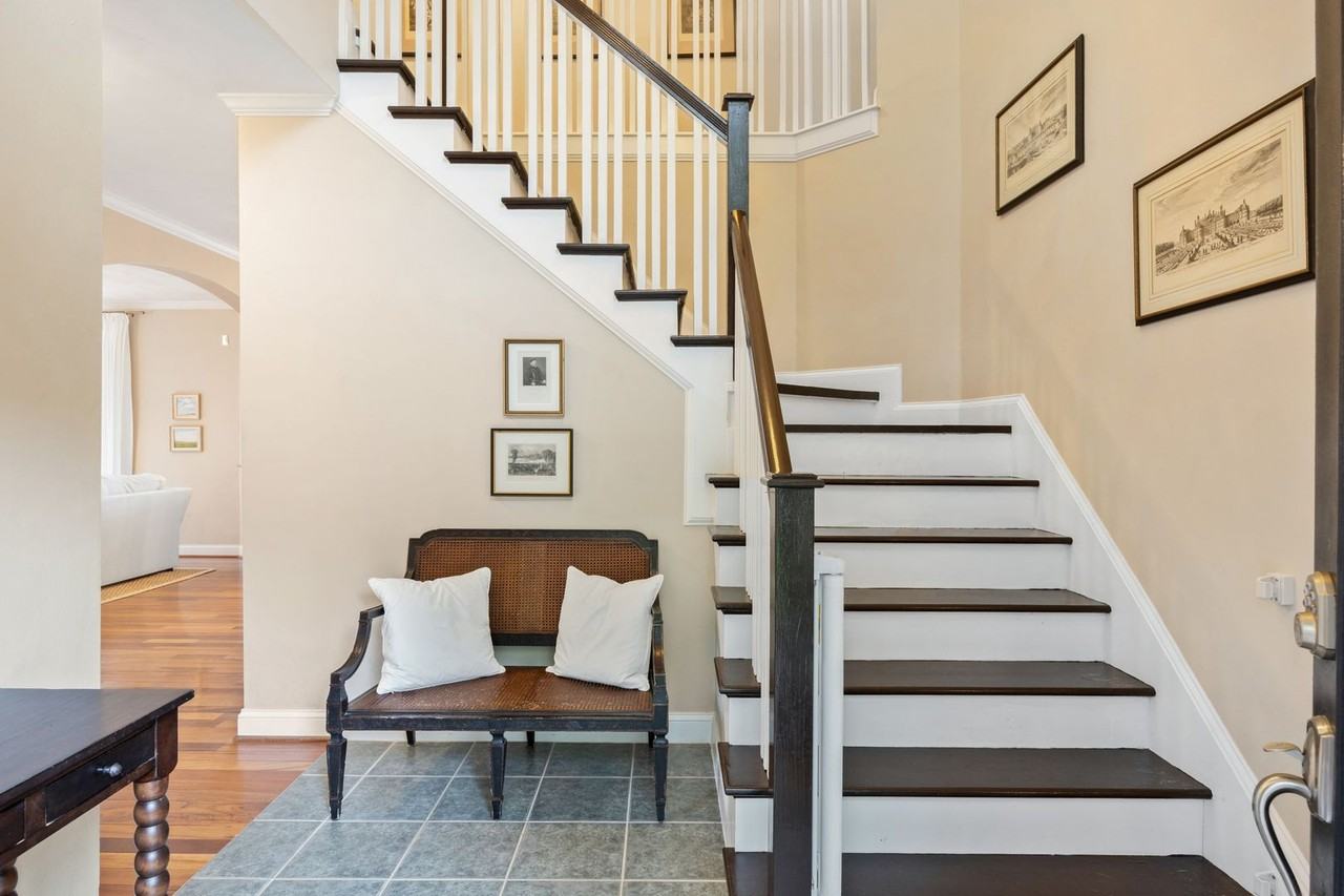 1817 Capel Manor Way - Photo 3 of 50
