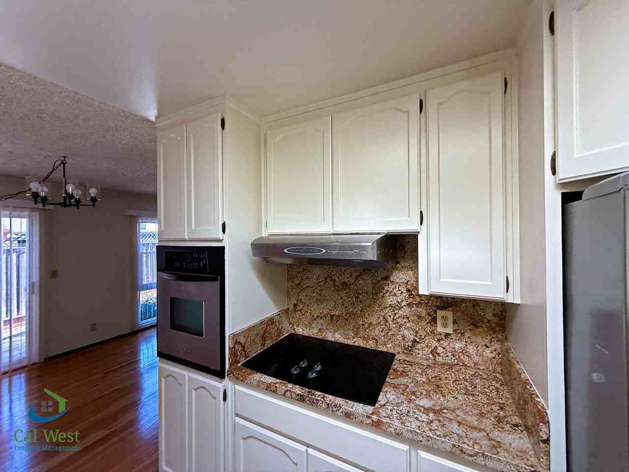 715 W Knickerbocker Dr - Photo 5 of 30