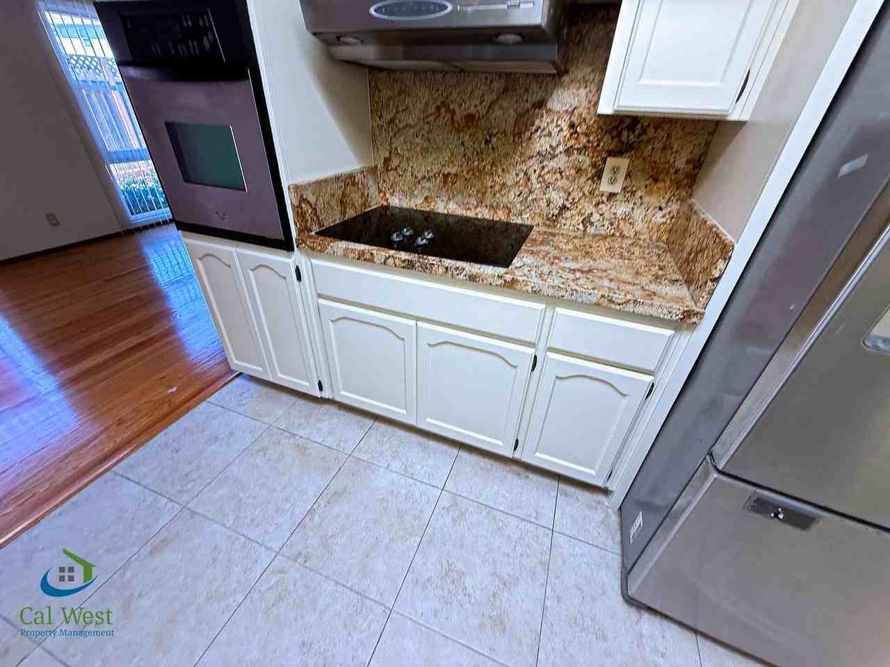 715 W Knickerbocker Dr - Photo 6 of 30