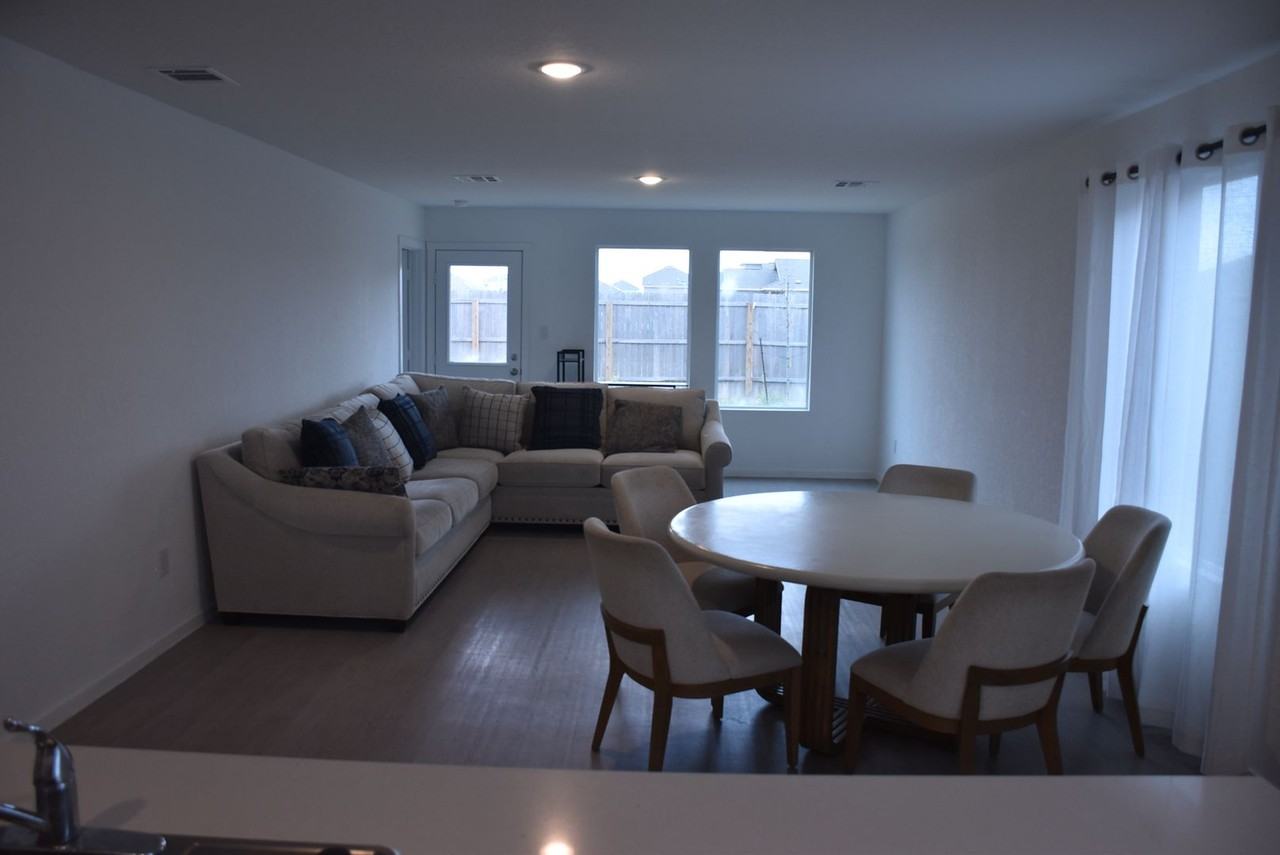 1815 1815 Musk Rose - Photo 4 of 22