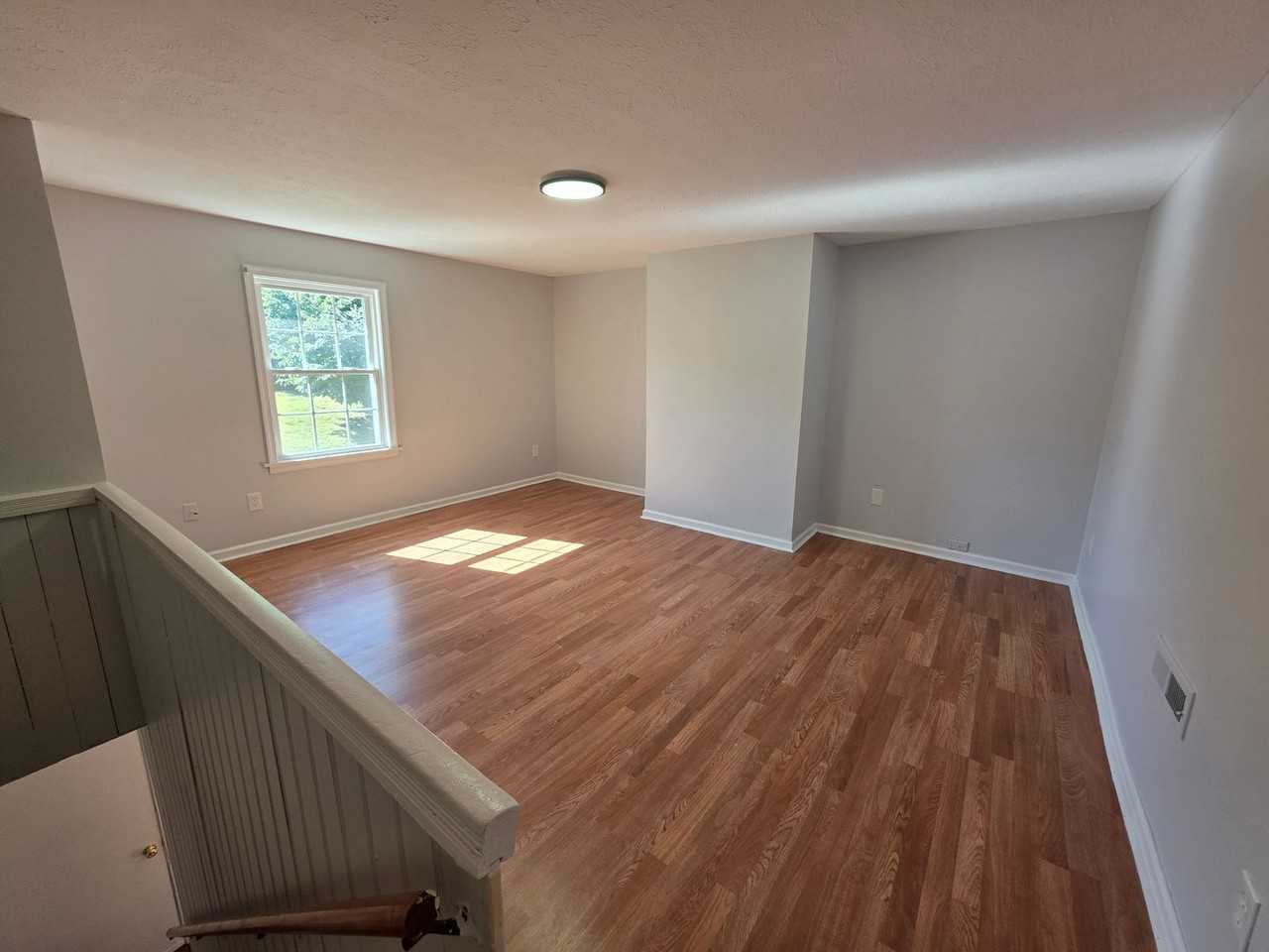 814 Taylor St - Photo 5 of 9
