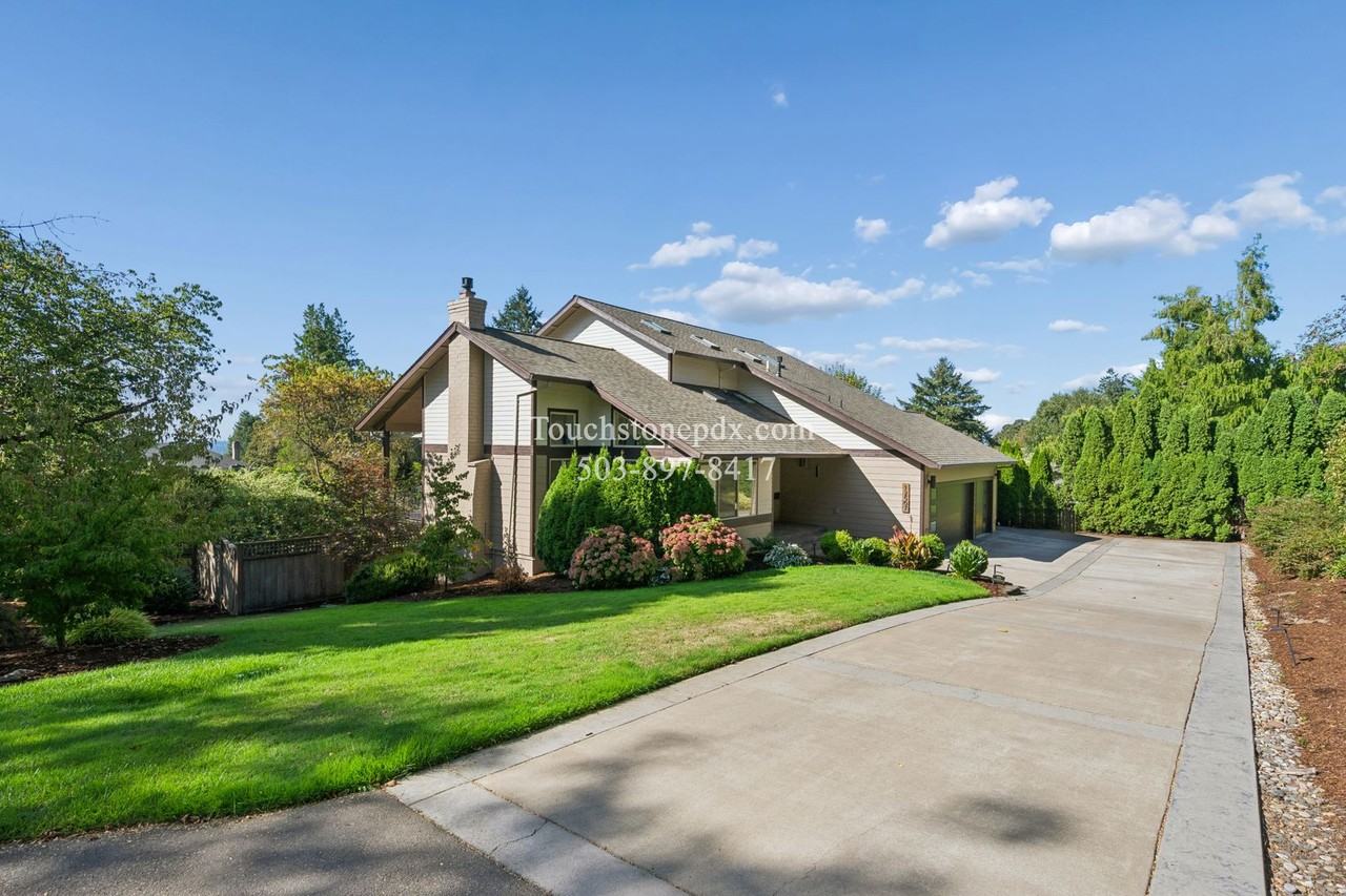12507 Sw 58th Ave - Photo 2 of 50