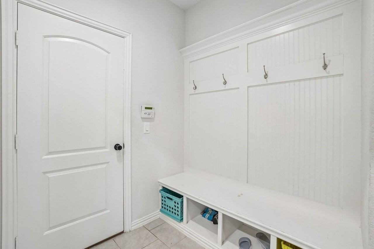 2603 Wallingford Dr - Photo 2 of 21
