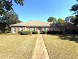 2029 Vaughn Ln - Photo 1 of 1
