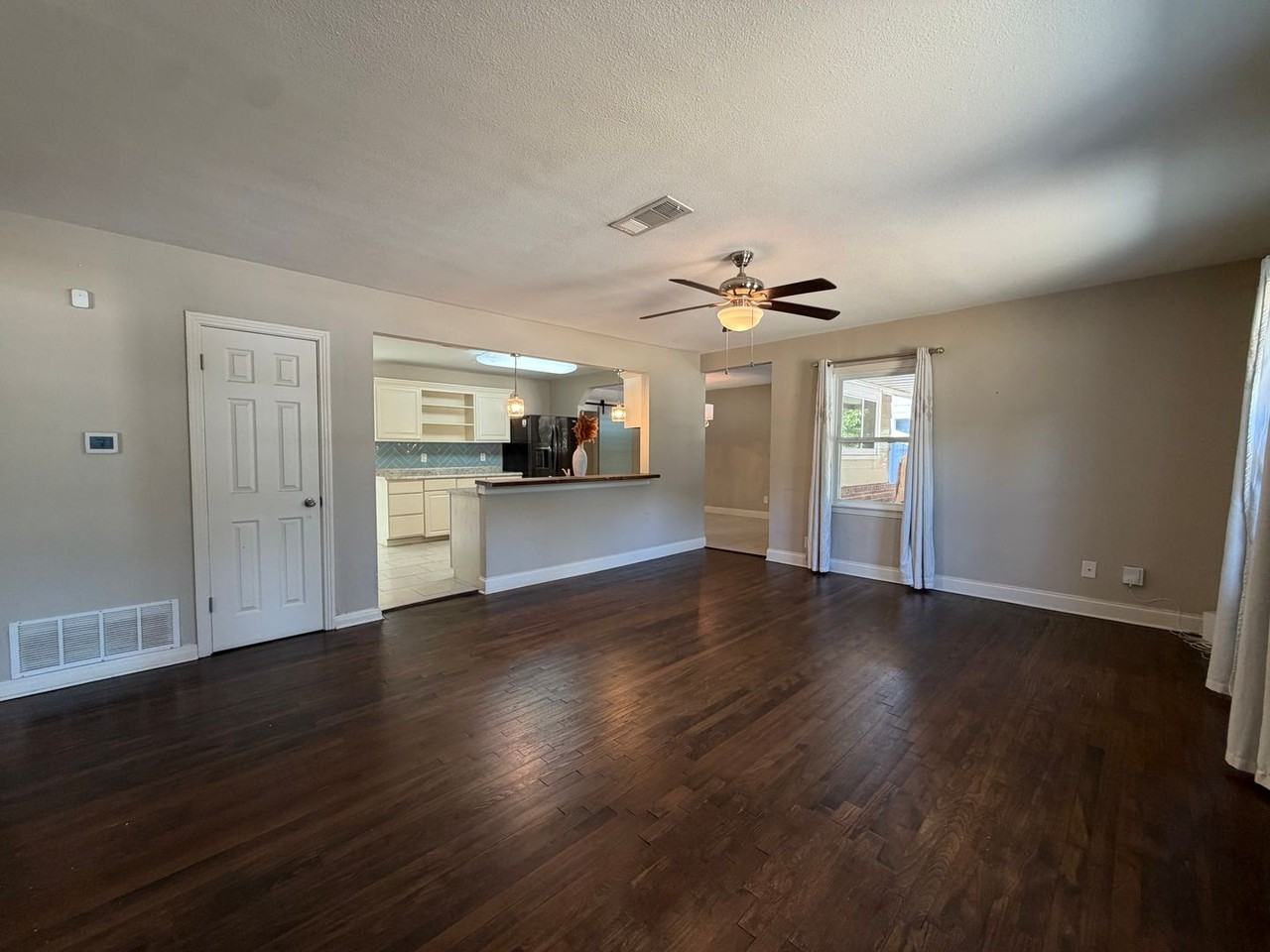 4509 Blackstone Dr - Photo 2 of 21
