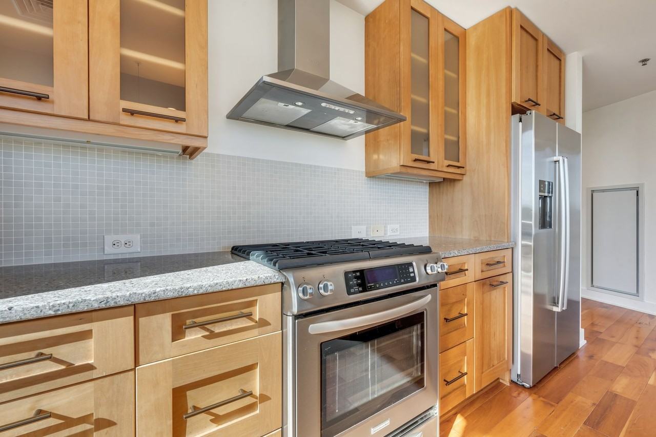 601 W Rosemary St #604 - Photo 6 of 22