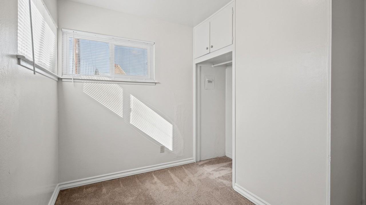 940 Ohio St - Photo 5 of 8