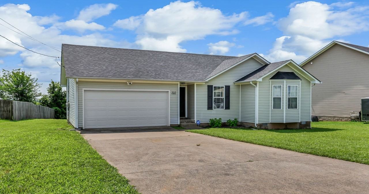 707 Shetland Dr - Photo 2 of 29