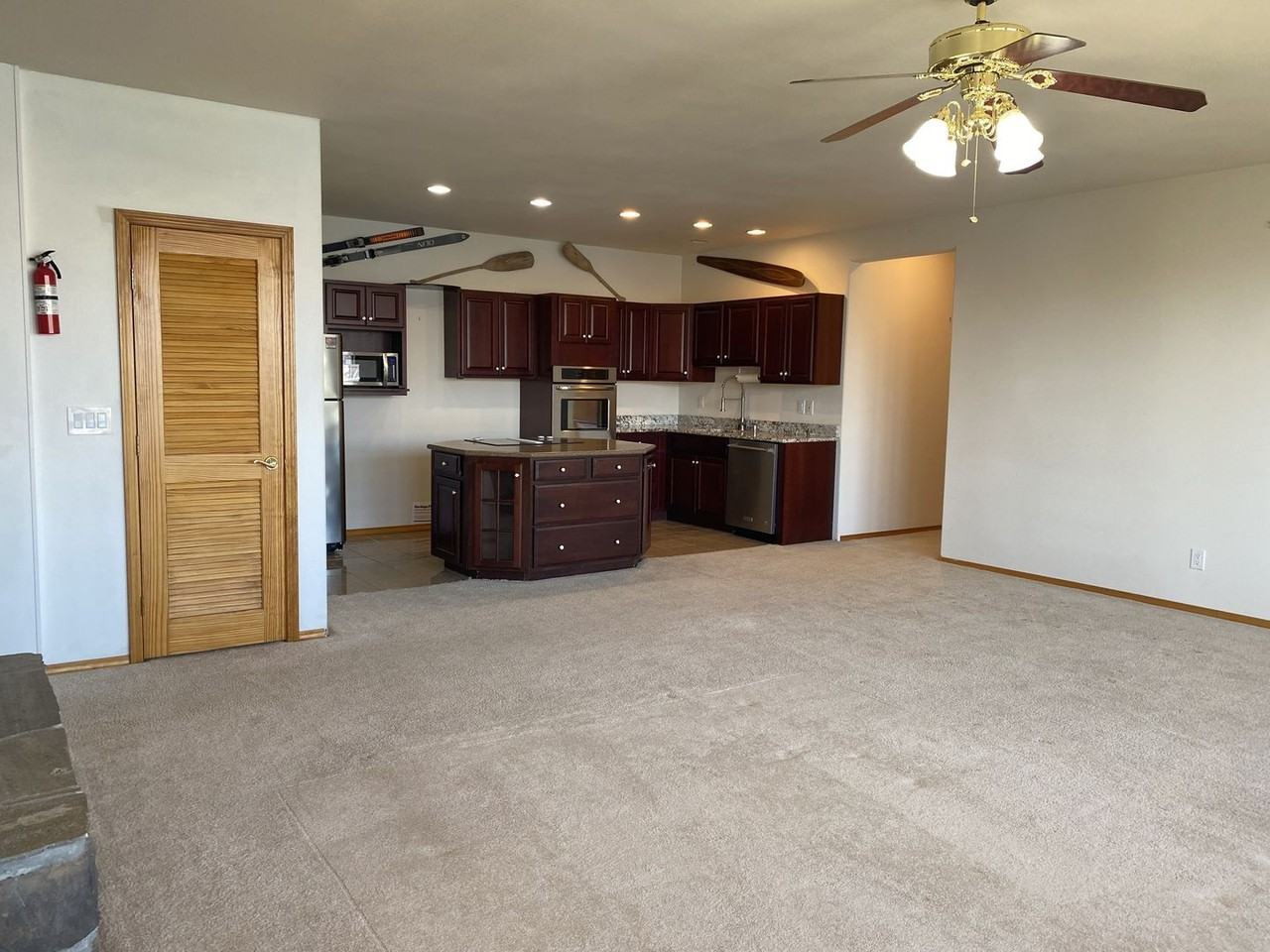 7371 Ridgeview Dr - Photo 6 of 27
