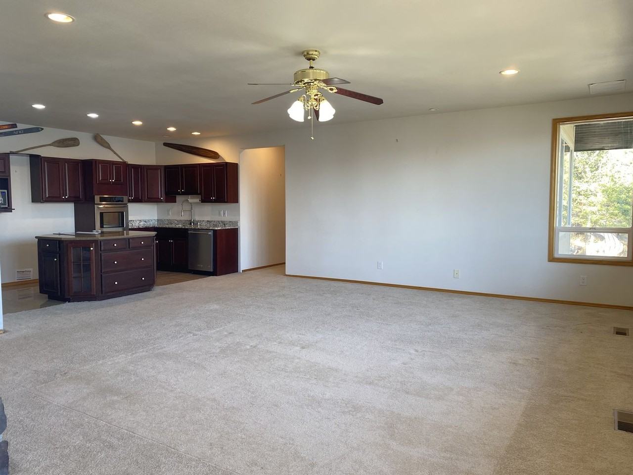 7371 Ridgeview Dr - Photo 7 of 27