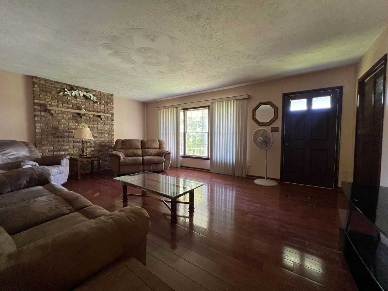 95 Sugar Maple Hl - Photo 6 of 42