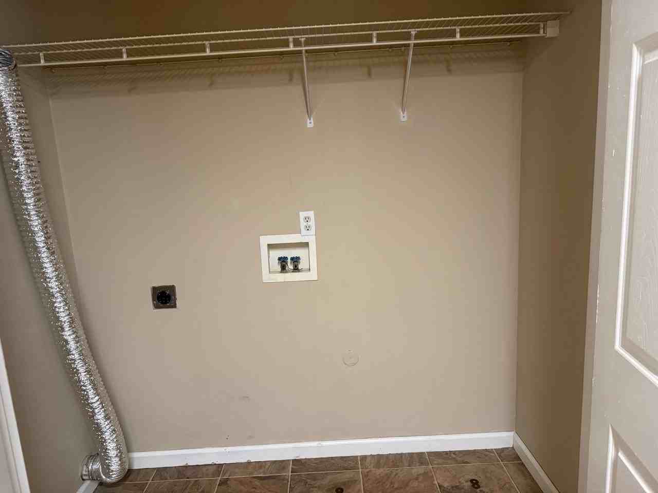 5101 Geyser Blvd #5101 - Photo 4 of 11