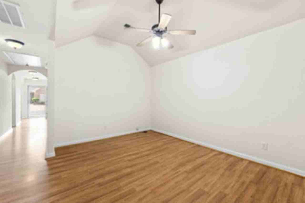 2791 Southwood Ln - Photo 6 of 21