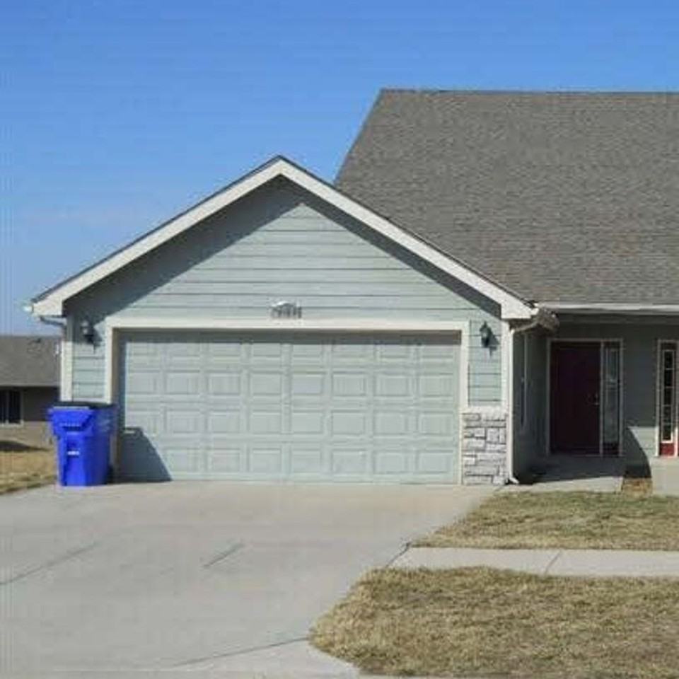 2408 Brooke Bnd