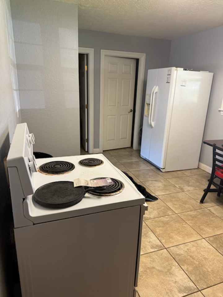 1828 N Breckon Dr - Photo 2 of 3