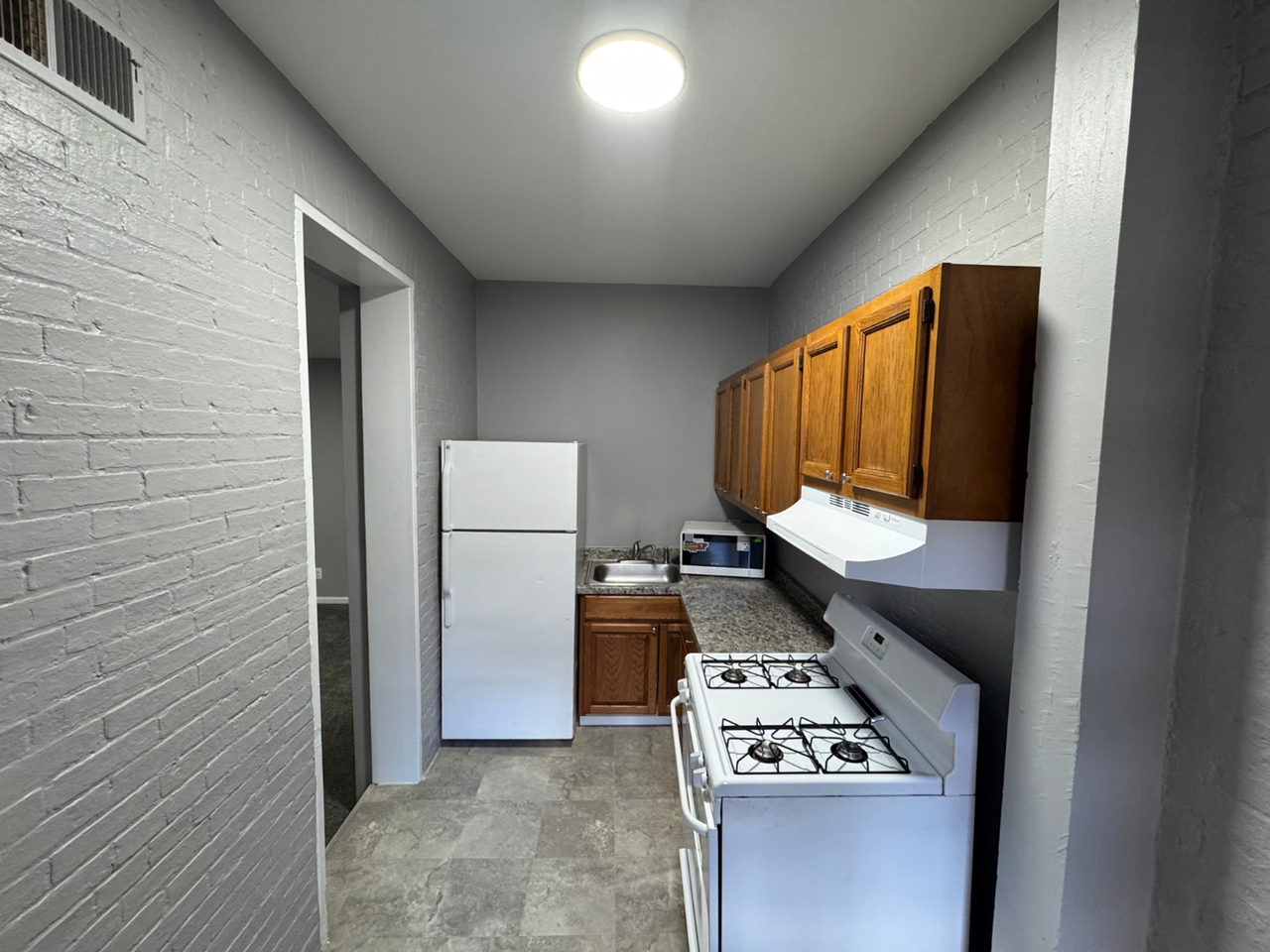 2100 Maryland Ave - Photo 5 of 18