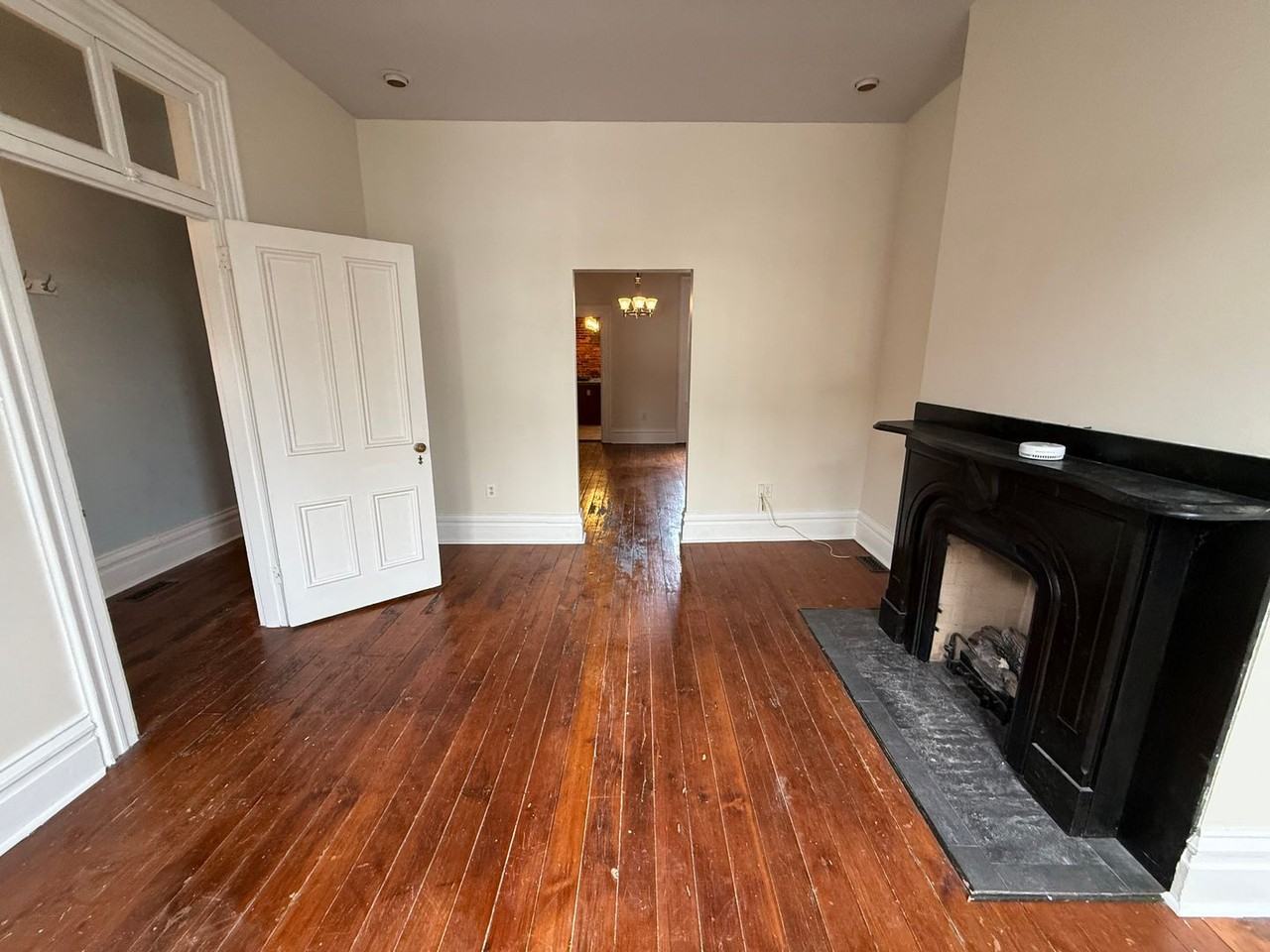 330 Main St - Photo 3 of 25