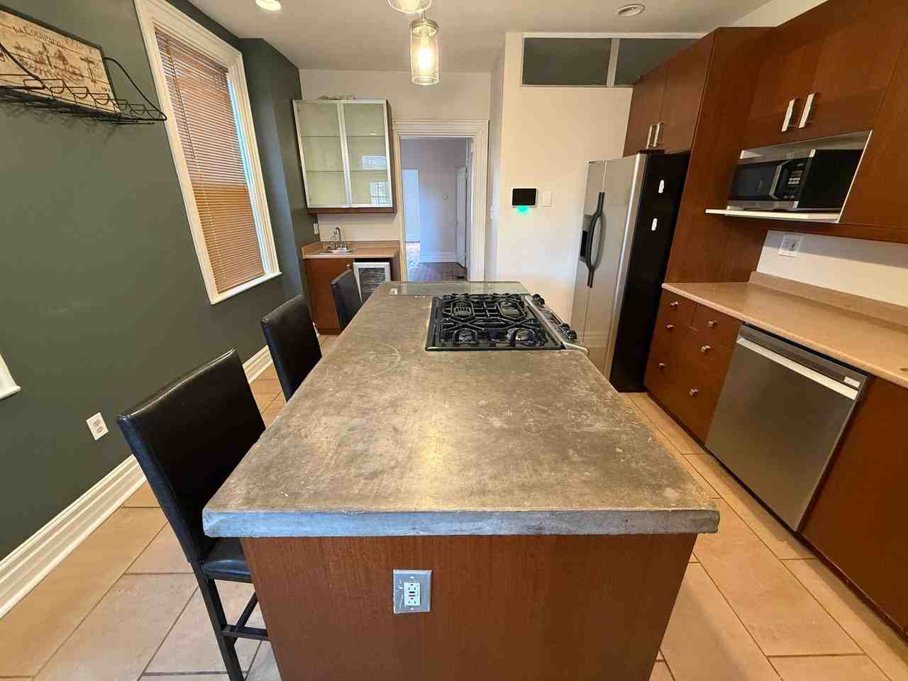 330 Main St - Photo 7 of 25