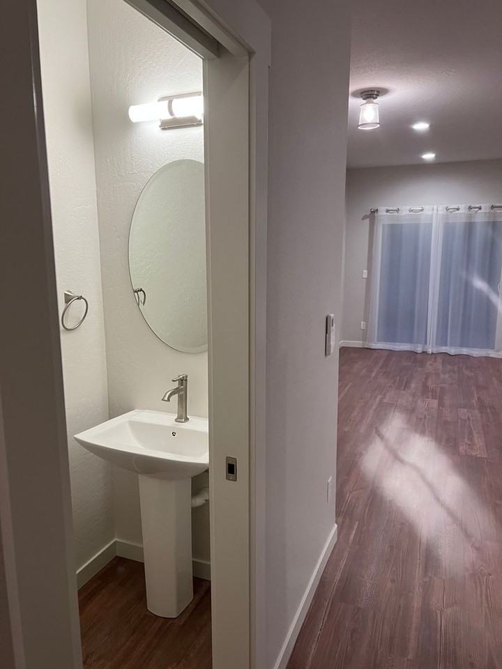 323 Everett Way - Photo 6 of 13