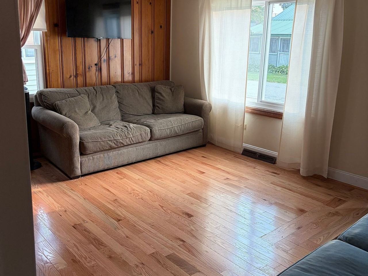 1856 Elm Dr - Photo 5 of 22