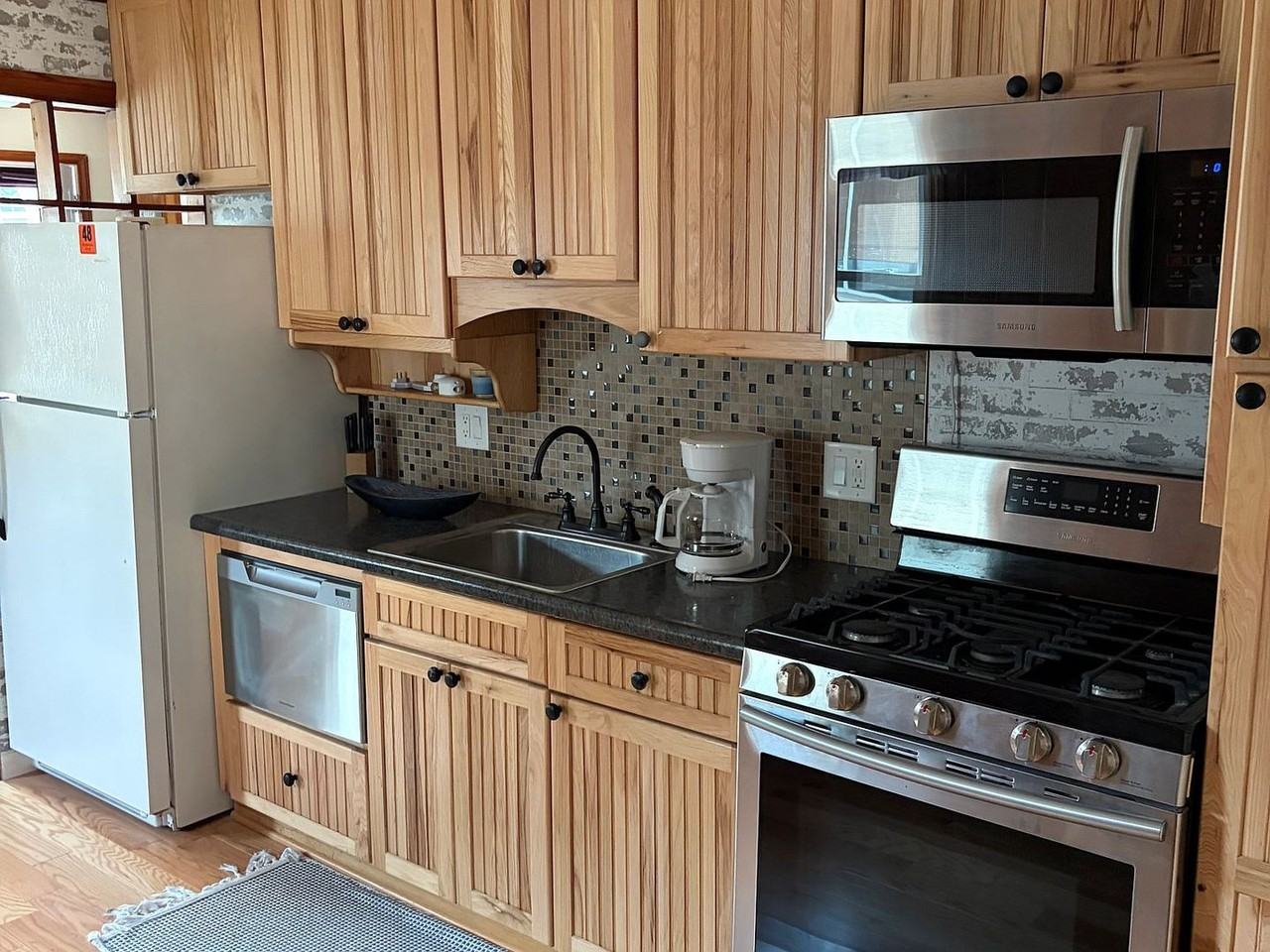 1856 Elm Dr - Photo 7 of 22