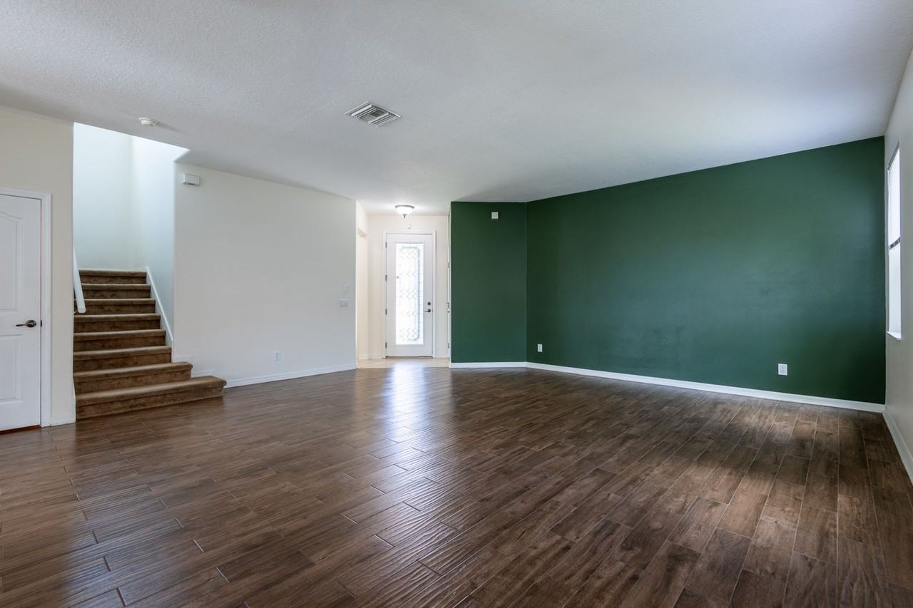 10907 Golden Silence Dr - Photo 5 of 7