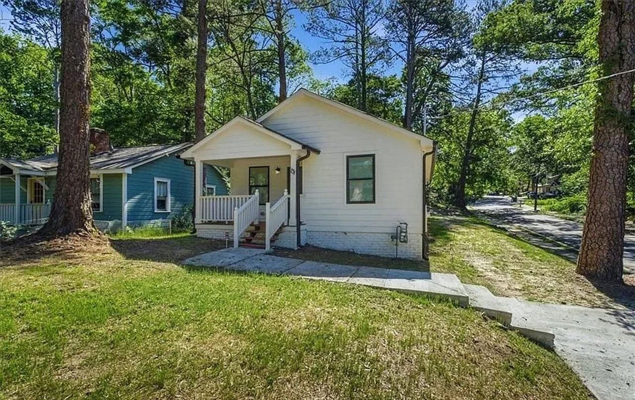 131 Holly Rd Nw - Photo 3 of 24