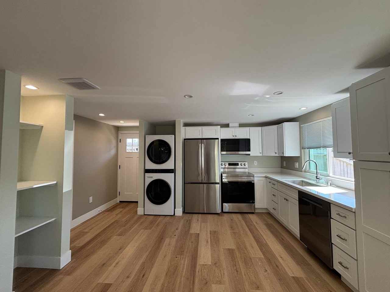 716 S. Center St - Photo 6 of 30