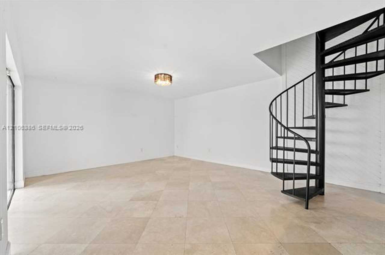 2987 2987 Bird Ave th 2987 - Photo 6 of 26