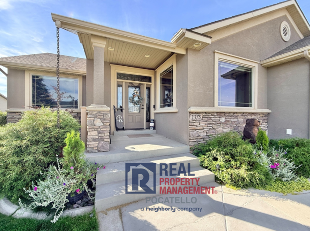 1375 Sawtooth St - Photo 3 of 27
