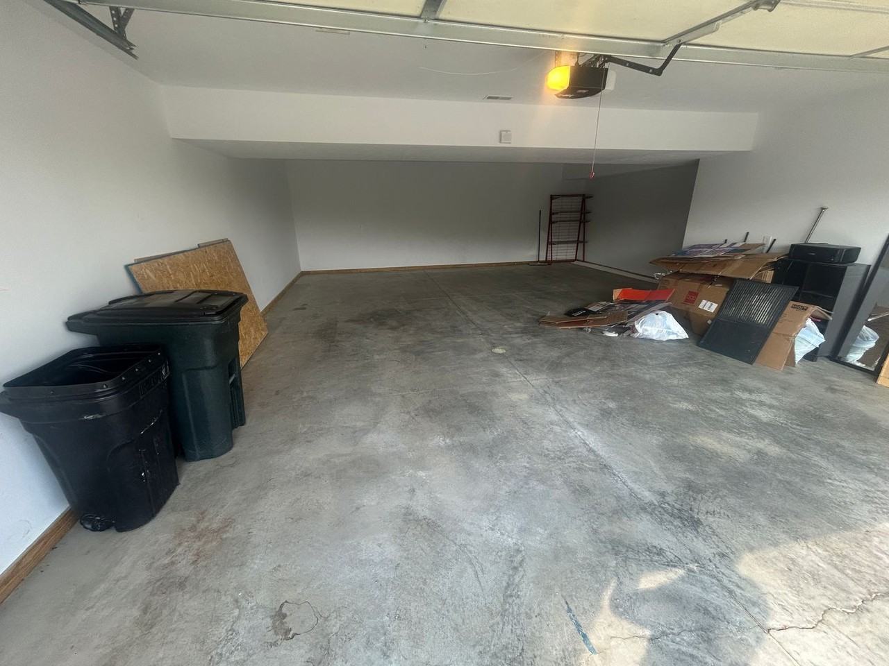 131 Stanley St - Photo 3 of 19