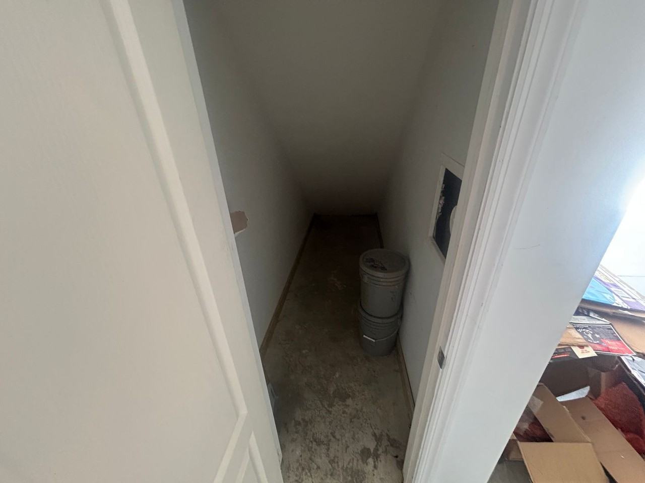131 Stanley St - Photo 5 of 19