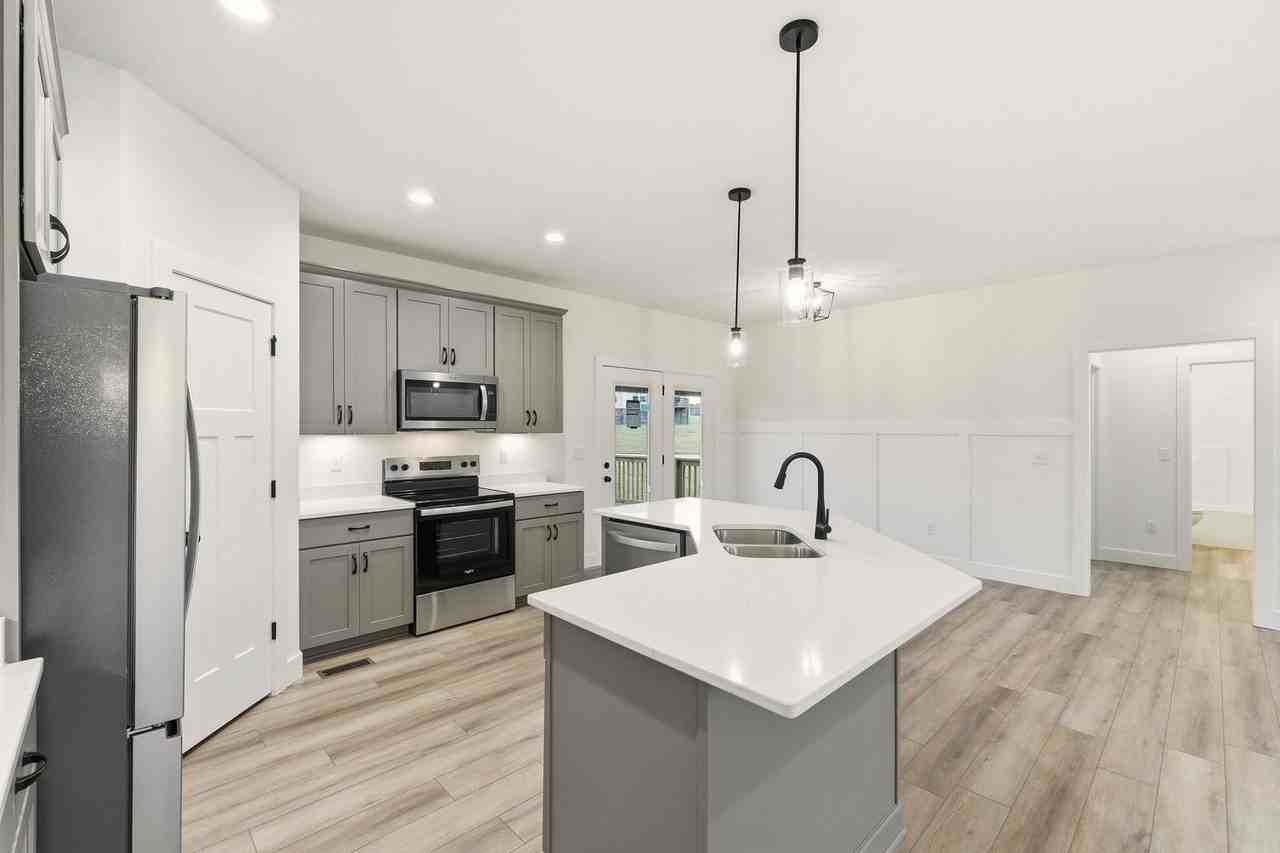 57 D Wayne Cir - Photo 6 of 15