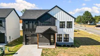 2601 W Berkeley Ave - Photo 1 of 1