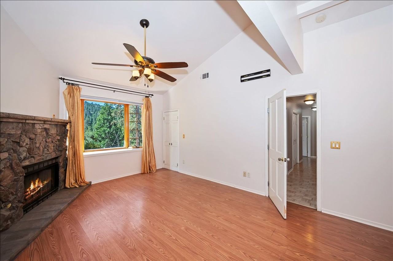495 Zuger Ct - Photo 4 of 33