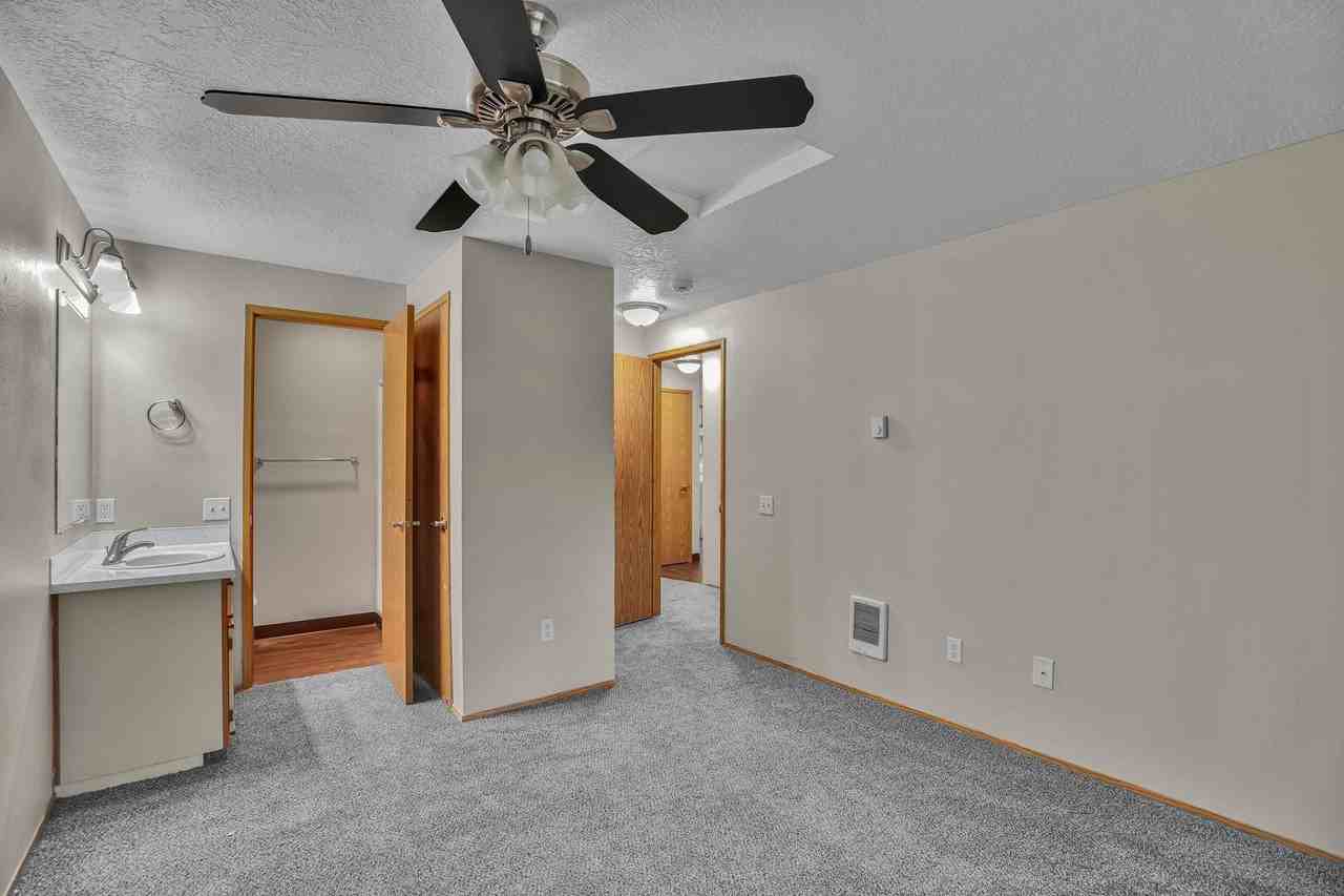 #340 SILVERWOOD APARTMENTS - Photo 3 of 33