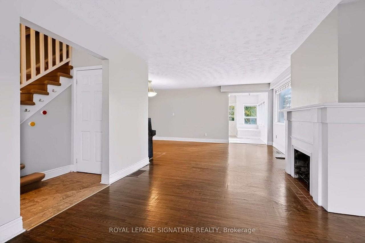395 Glenholme Avenue - Photo 3 of 20
