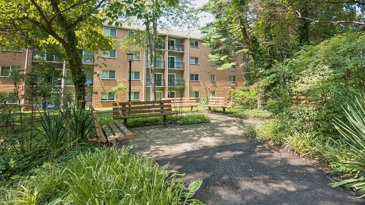 College Parkway Place - Photo 2 of 50