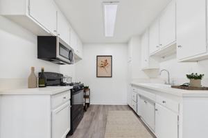 featured image of 9841 Cedar St