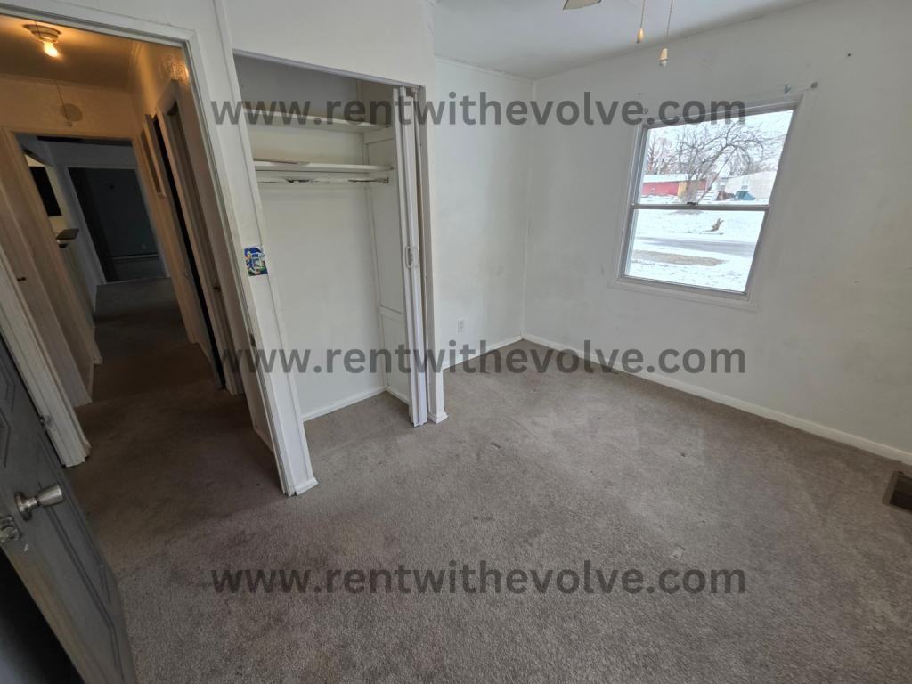612 E Dunn Ave - Photo 3 of 10