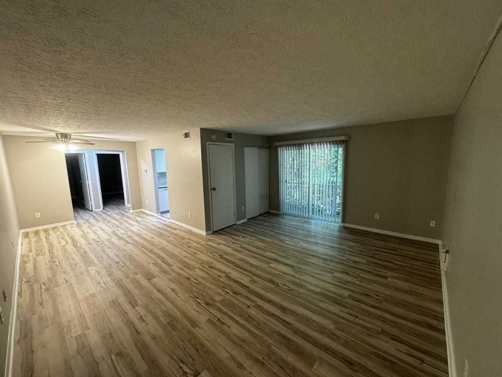3811 Rohling Oaks Dr - Photo 3 of 14