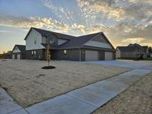 925 Drumlin Dr - Photo 1 of 1