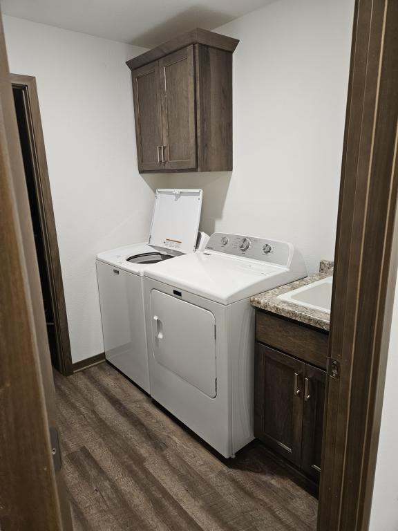 925 Drumlin Dr - Photo 4 of 21