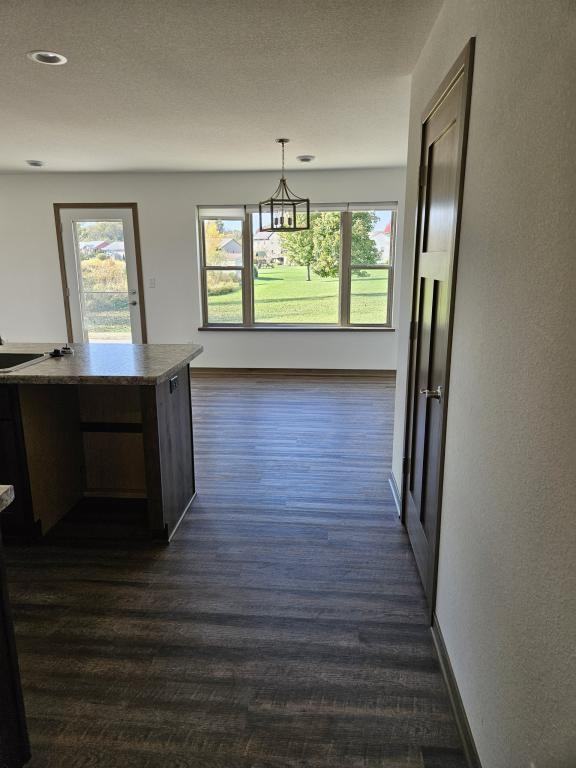 925 Drumlin Dr - Photo 7 of 21
