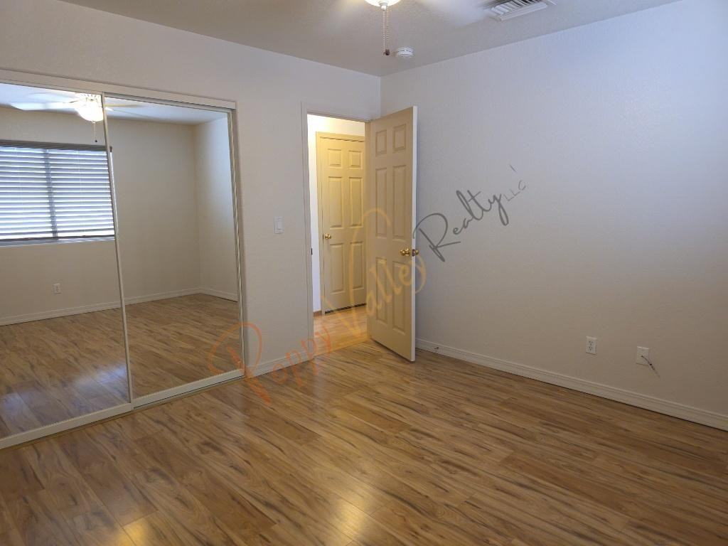 3329 Cypress St - Photo 4 of 14