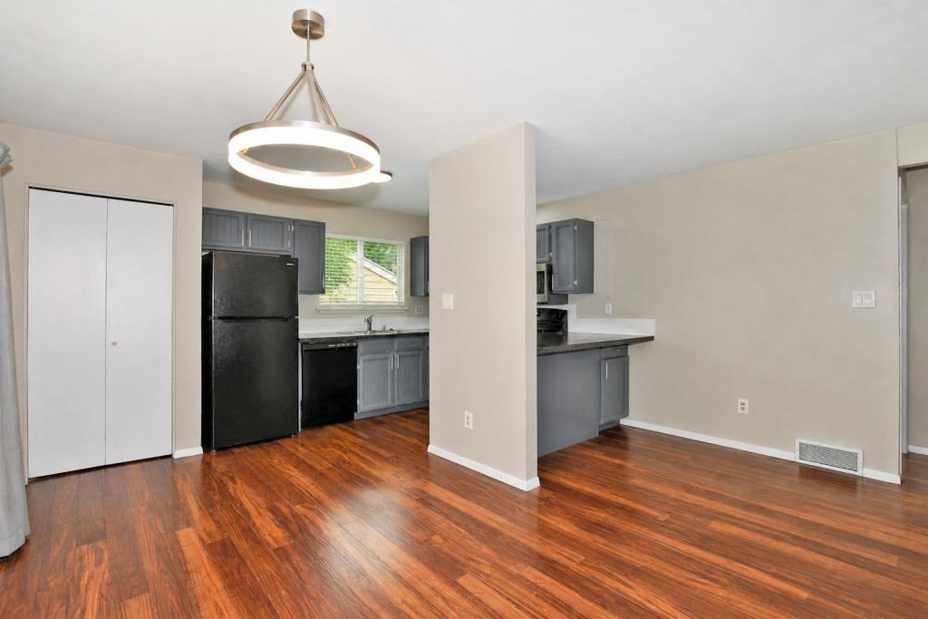 1428 Glenda Ct - Photo 6 of 42