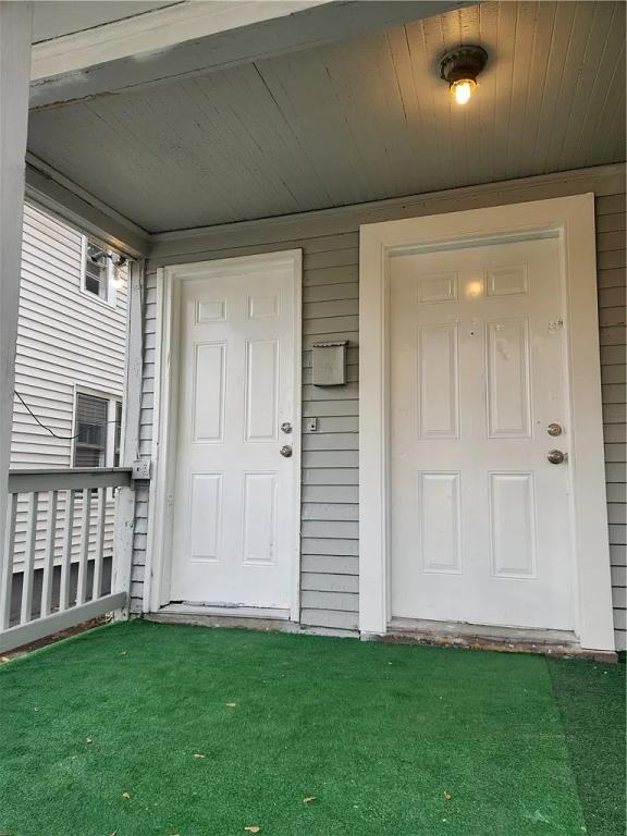 241 Saratoga Ave - Photo 2 of 8
